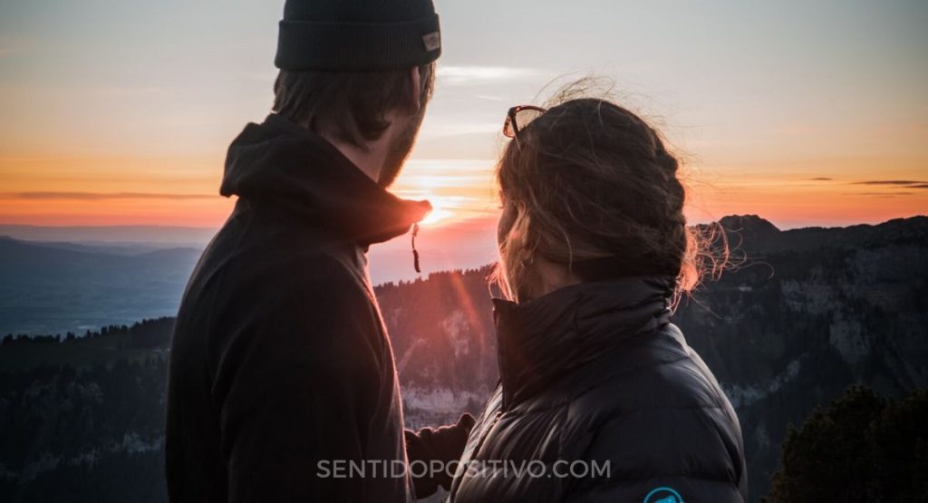 Relación positiva: el secreto de tu éxito puede depender de con quién estás en pareja